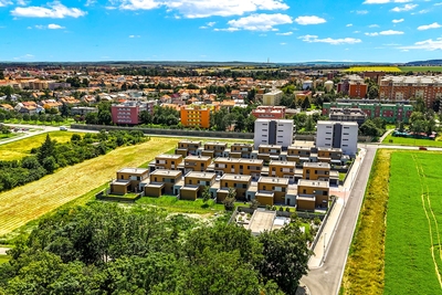 nazev